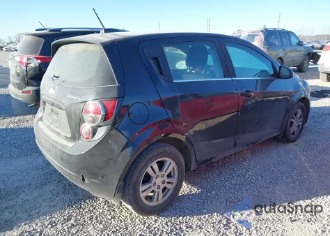 2015 Chevrolet Sonic Lt Auto z USA, uszkodzony, nr VIN 1G1JC6SH2F4141535